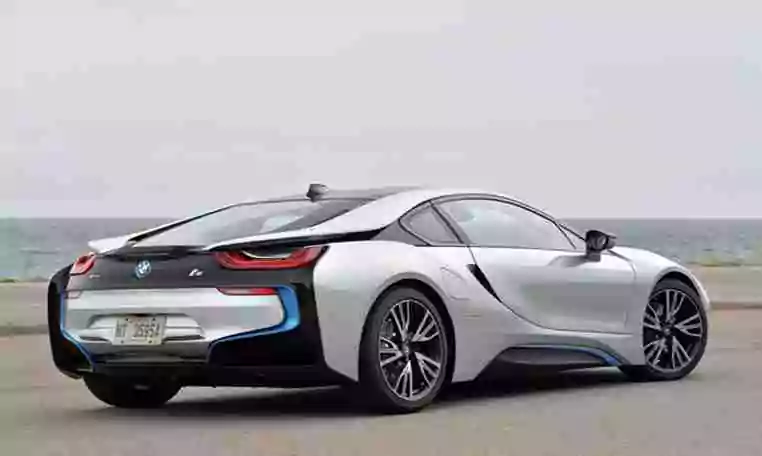 How To Ride A BMW I8 In Dubai 